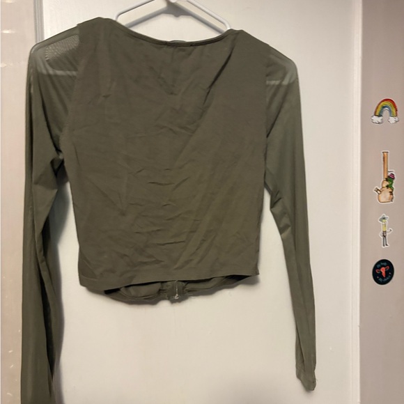 Olive green mesh top with zipper - Picture 2 of 3